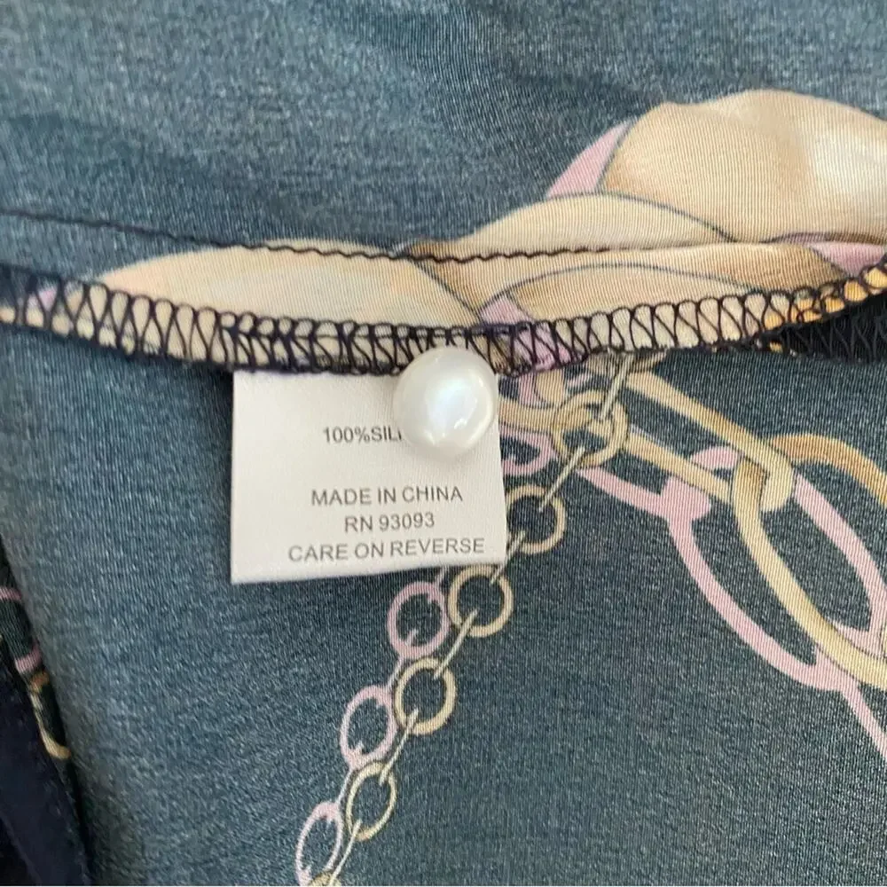 Tyler Boe NWTs Navy Blue Silk Chain Print Blouse size small